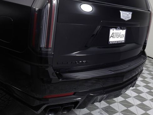Used 2026 Cadillac Escalade V w/ LPO, ONYX Package AWD/4WD image 58