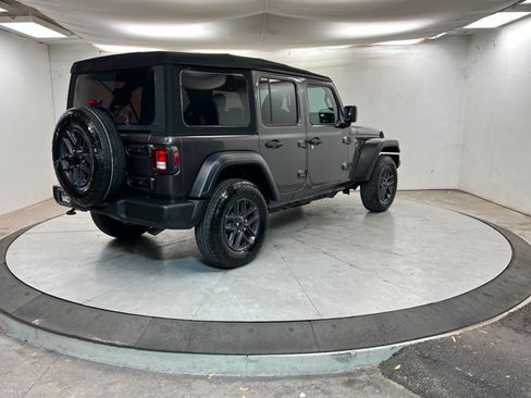 Used 2024 Jeep Wrangler Unlimited Sport AWD/4WD image 5