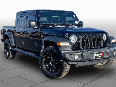 Used 2020 Jeep Gladiator Sport w/ Quick Order Package 24S AWD/4WD image 3