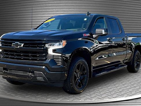Used 2024 Chevrolet Silverado 1500 RST w/ Convenience Package II AWD/4WD image 3
