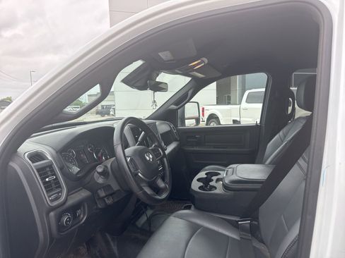 Used 2025 RAM 2500 Tradesman w/ Chrome Appearance Group image 9