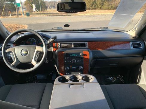 Used 2013 Chevrolet Avalanche LS image 21