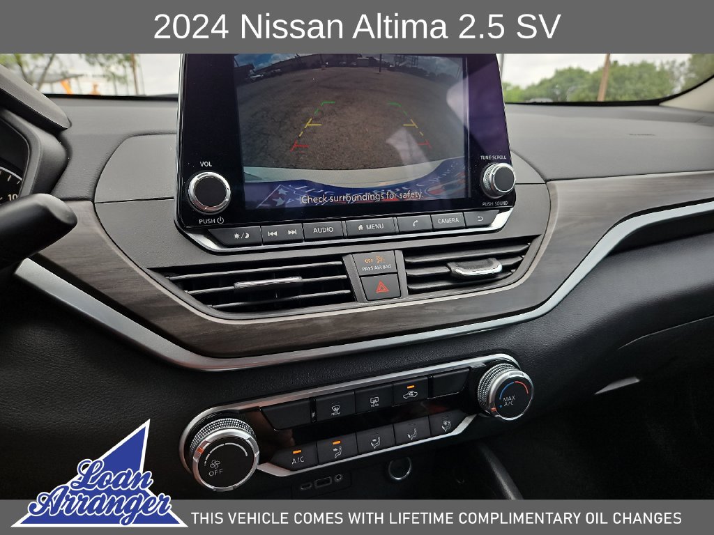 Used 2024 Nissan Altima 2.5 SV FWD image 24