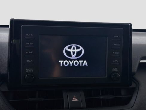 Used 2019 Toyota RAV4 LE FWD image 19