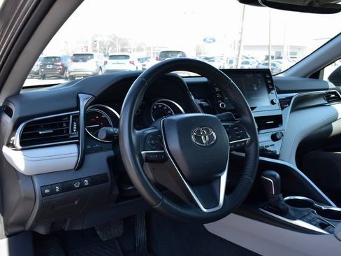 Used 2023 Toyota Camry XLE image 10
