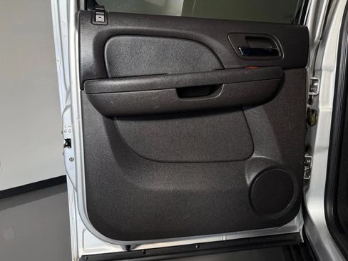 Used 2012 Chevrolet Avalanche LS w/ All-Star Edition RWD image 12