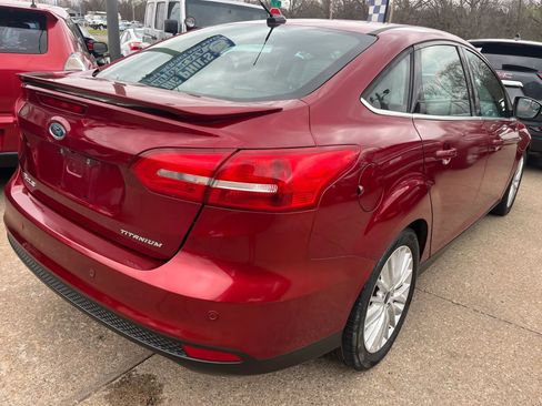 Used 2017 Ford Focus Titanium image 6