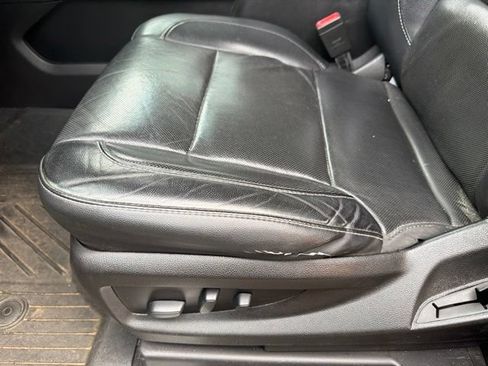 Used 2019 Chevrolet Suburban Premier RWD image 8