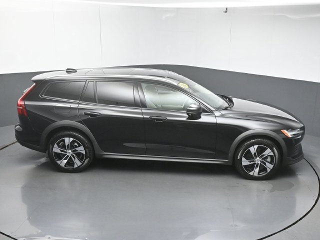 Used 2025 Volvo V60 B5 Cross Country Plus AWD/4WD image 50