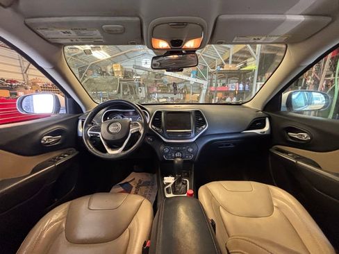 Used 2016 Jeep Cherokee Limited w/ Trailer Tow Group FWD image 6