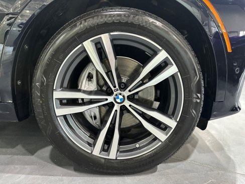 Used 2019 BMW X7 xDrive50i w/ M Sport Package AWD/4WD image 11