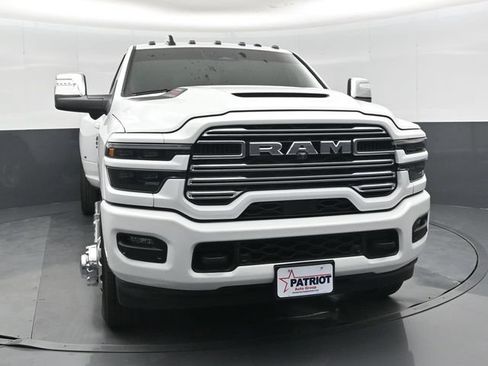 Used 2026 RAM 3500 Laramie w/ Max Tow Package AWD/4WD image 28