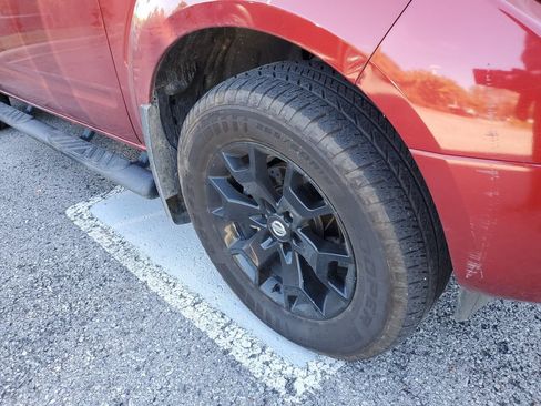 Used 2020 Nissan Frontier SV w/ Midnight Edition Floor Mats AWD/4WD image 3