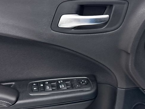 Used 2018 Dodge Charger SXT w/ Blacktop Package RWD image 20