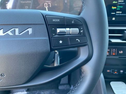 New 2026 Kia Sportage EX FWD image 16