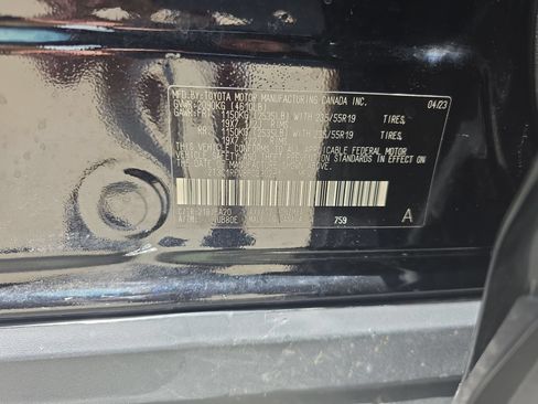 Used 2023 Toyota RAV4 XLE Premium FWD image 34