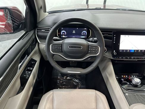 Used 2022 Jeep Wagoneer Series II AWD/4WD image 26