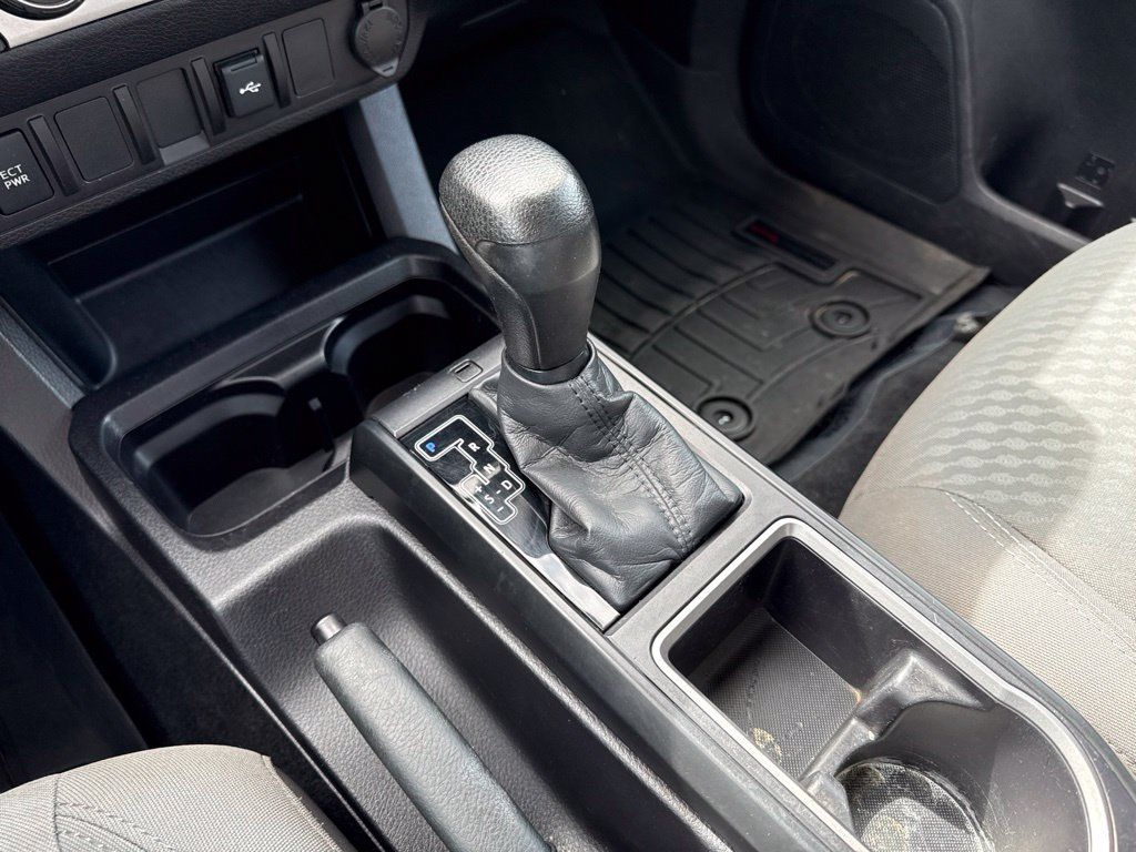 Used 2021 Toyota Tacoma SR RWD image 16