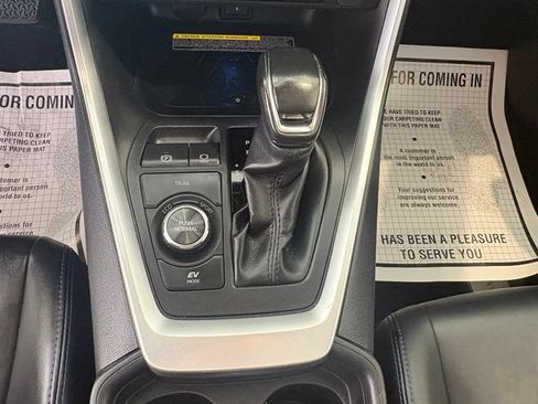 Used 2020 Toyota RAV4 XSE AWD/4WD image 21