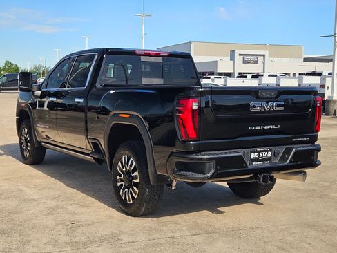 Used 2025 GMC Sierra 2500 Denali Ultimate image 6