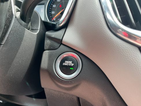 Used 2023 Chevrolet Equinox LT w/ Driver Convenience Package image 40