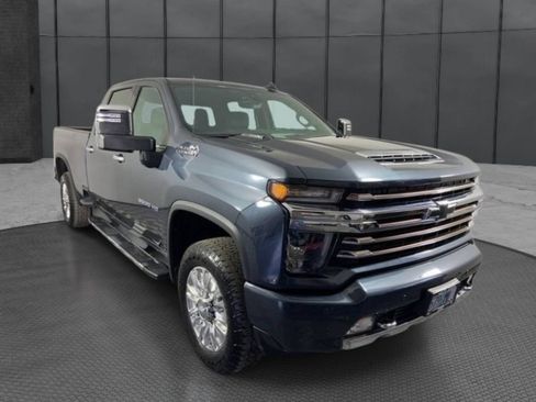 Used 2020 Chevrolet Silverado 3500 High Country AWD/4WD image 3