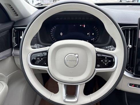 New 2026 Volvo XC90 B5 Ultra image 12