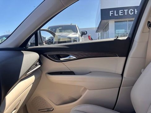 Used 2023 Buick Envision Avenir AWD/4WD image 14