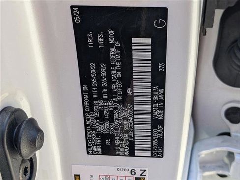 Certified 2024 Lexus LX 600 4WD w/ Luxury Package image 23