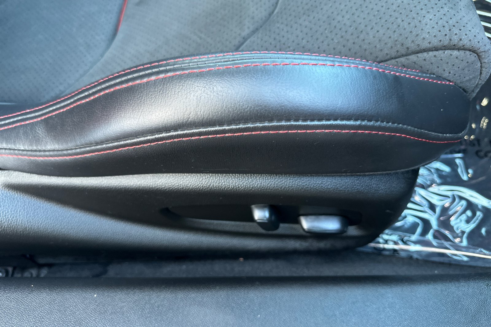 Used 2021 Chevrolet Camaro ZL1 RWD image 22