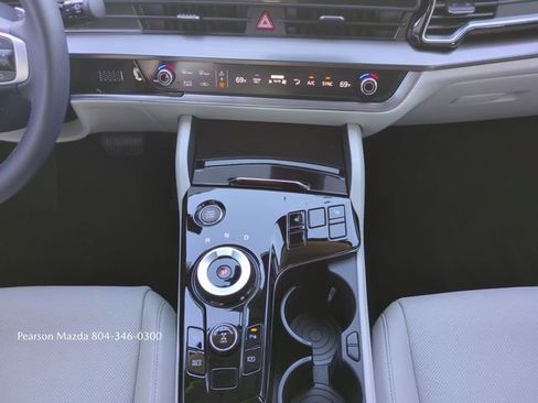 Used 2025 Kia Sportage EX image 20