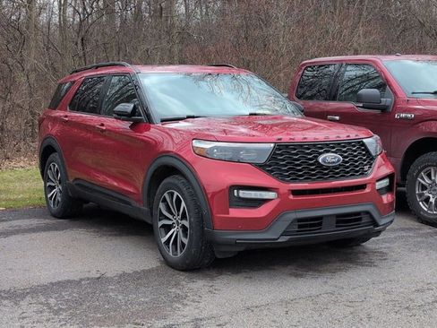Used 2020 Ford Explorer ST w/ Premium Technology Package image 3