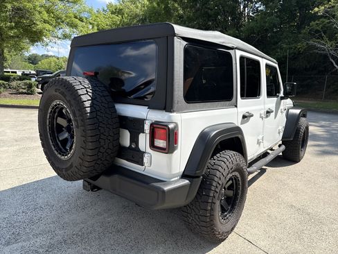 Used 2021 Jeep Wrangler Unlimited Sport AWD/4WD image 7