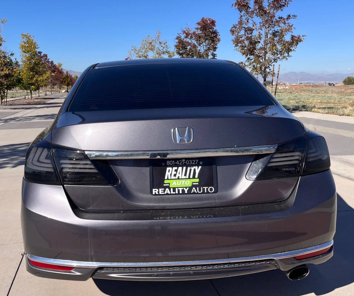 Used 2017 Honda Accord LX image 7