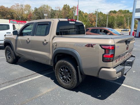 Used 2023 Nissan Frontier PRO-4X w/ Pro-4X Premium Package AWD/4WD image 6