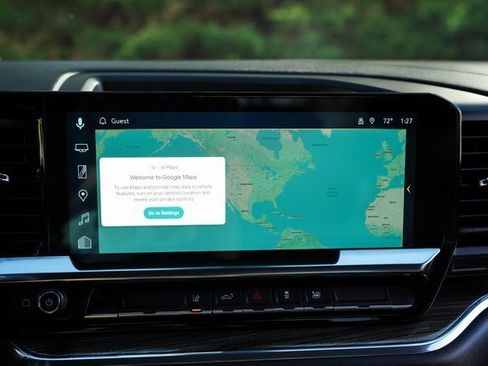 Used 2025 Chevrolet Silverado 2500 LT w/ Convenience Package image 27