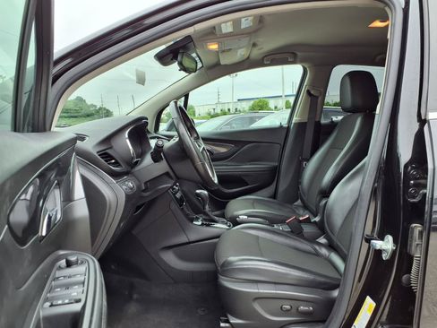 Used 2020 Buick Encore Preferred FWD image 21