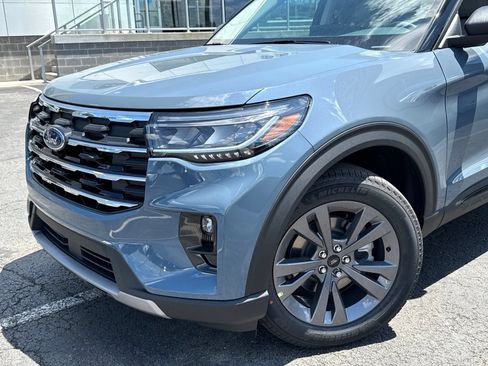 New 2026 Ford Explorer Active w/ Active Comfort Package AWD/4WD image 11