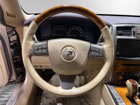 Used 2008 Cadillac XLR image 21