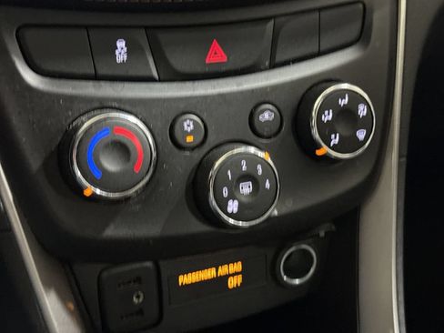 Used 2021 Chevrolet Trax LS FWD image 16