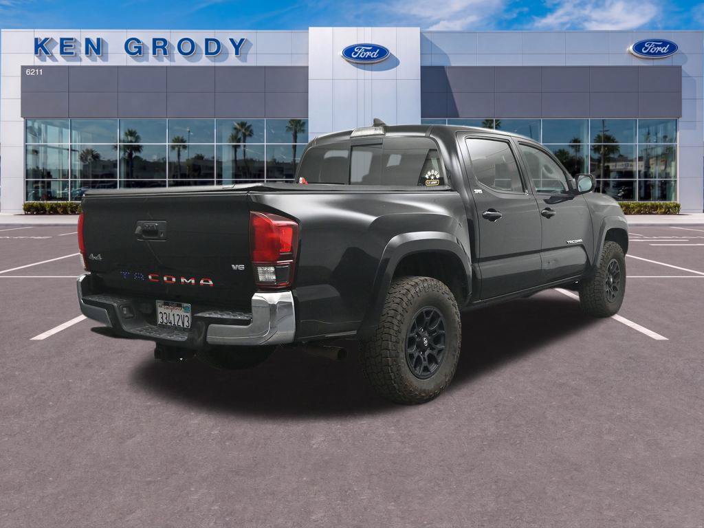 Used 2019 Toyota Tacoma SR5 AWD/4WD image 7