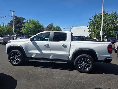 Used 2025 GMC Canyon Denali AWD/4WD image 7