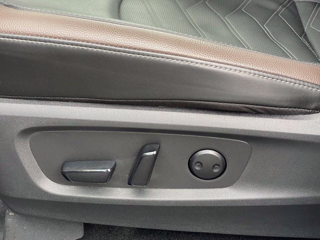 Certified 2025 Nissan Pathfinder Platinum AWD/4WD image 15