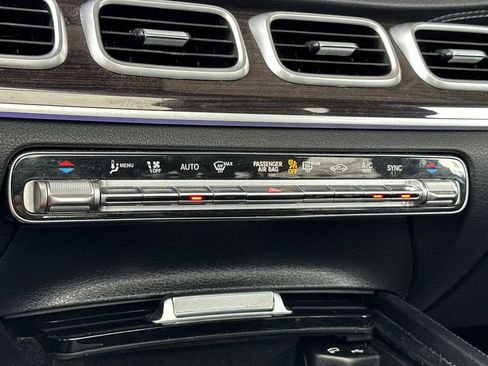 Used 2022 Mercedes-Benz GLS 450 4MATIC image 23