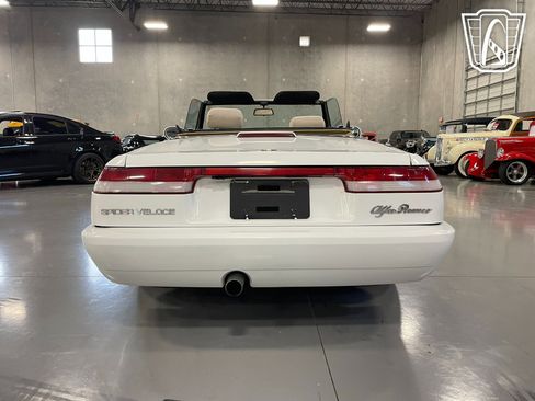 Used 1991 Alfa Romeo Spider Veloce image 38