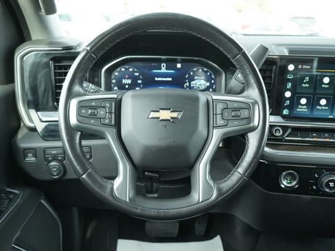 Used 2022 Chevrolet Silverado 1500 LT image 15