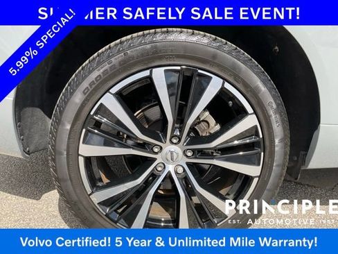 Certified 2024 Volvo XC60 B5 Plus w/ Protection Package Premier AWD/4WD image 13