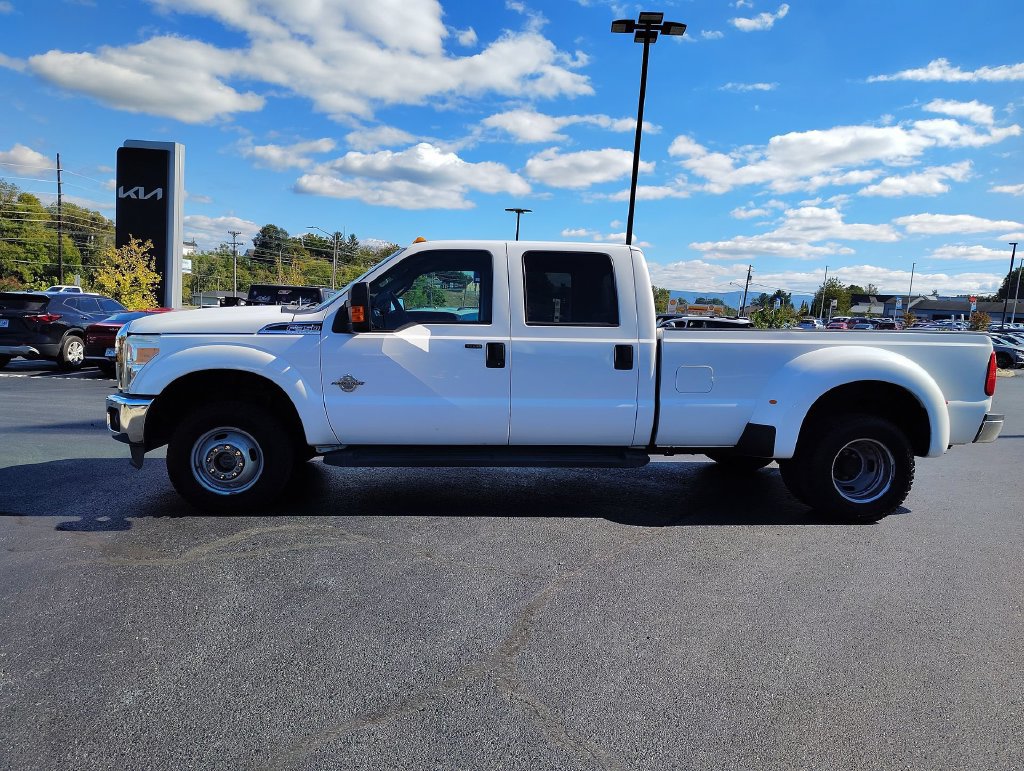 Used 2016 Ford F350 XLT w/ XLT Value Package AWD/4WD image 3