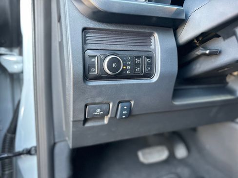 New 2025 Ford F350 Lariat w/ Black Appearance Package image 28