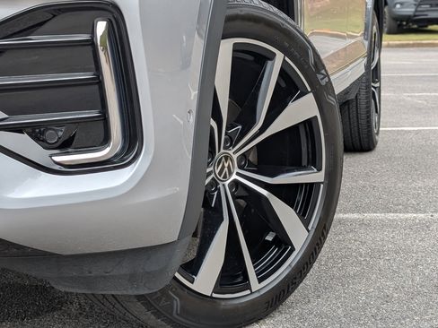 Used 2024 Volkswagen Atlas Cross Sport SEL Premium R-Line image 37